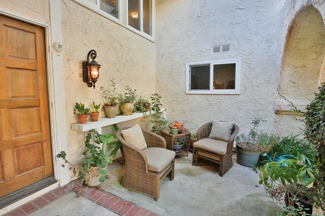 Property Photo:  2058 Lindengrove Street  CA 91361 