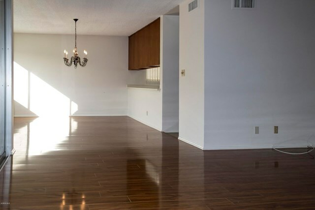 Property Photo:  1539 Laurel Avenue 205  CA 90046 