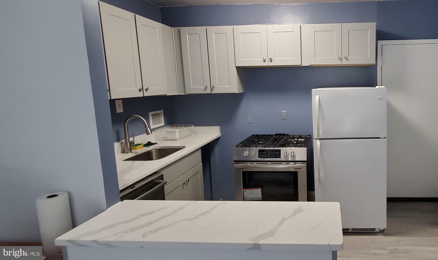 Property Photo:  950 25th Street NW 109  DC 20037 