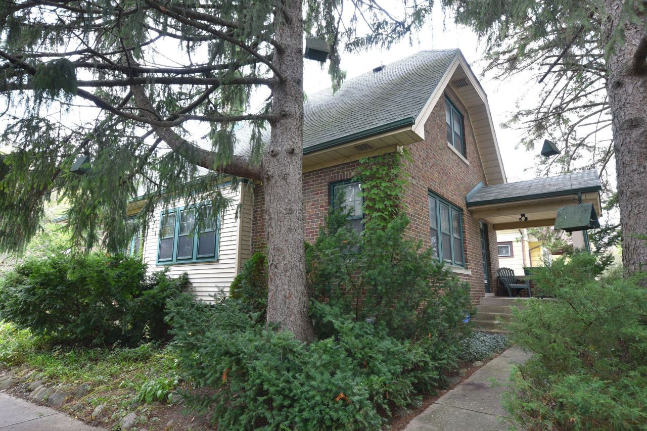 Property Photo:  5947 N 35th St  WI 53209 