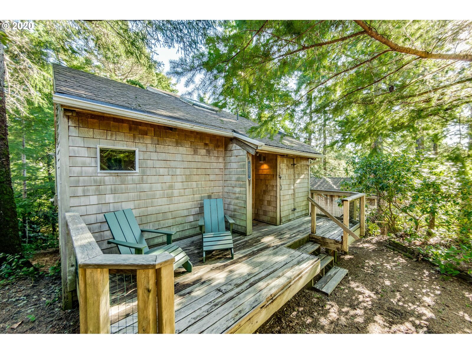 Property Photo:  780 Madrona St  OR 97130 