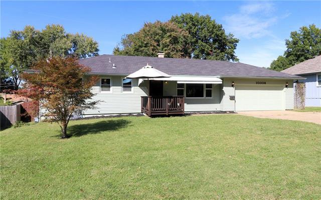 Property Photo:  10308 E 30th Terrace  MO 64052 