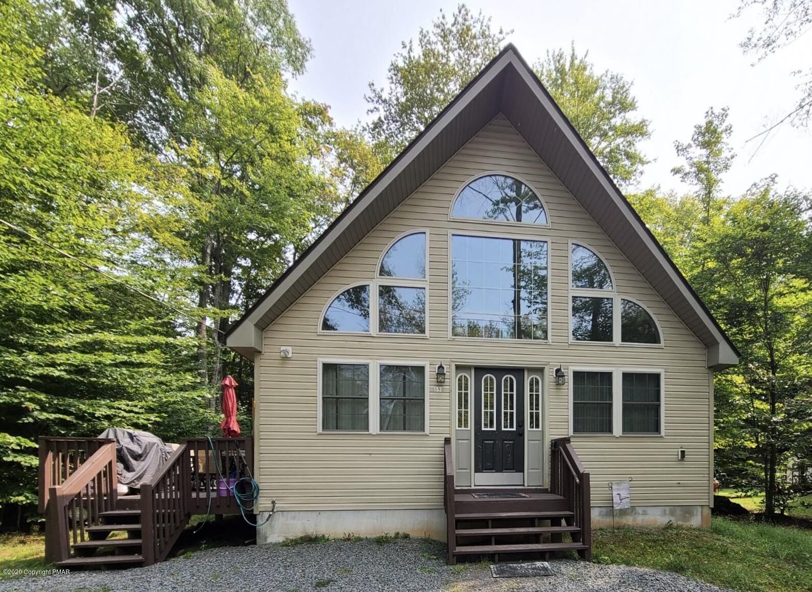 Property Photo: 152 Maxatawny Drive PA 18347