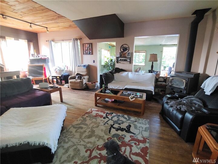 Property Photo:  908 N Jeffries  WA 98520 