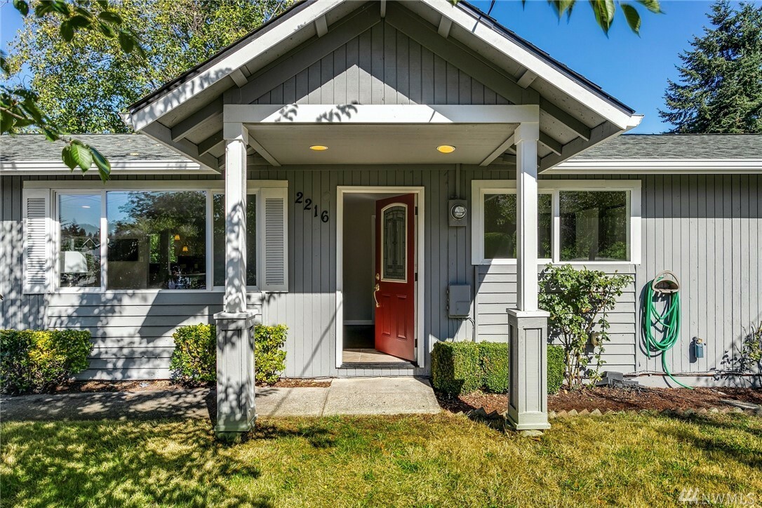 Property Photo:  2216 SW 332nd St  WA 98023 