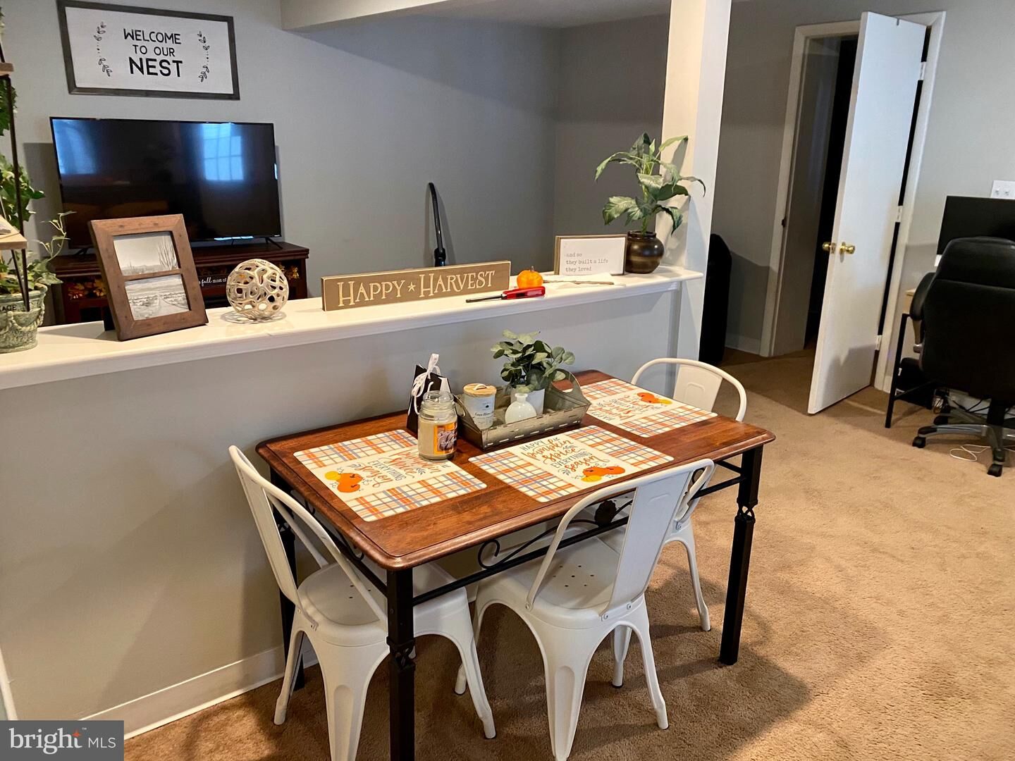Property Photo: 118 N Market Street PA 17055