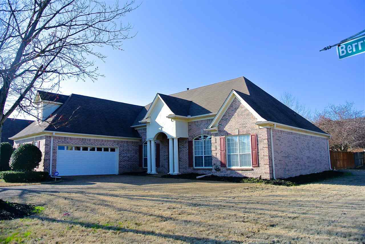 Property Photo:  120 Berryfield Cv  TN 38017 