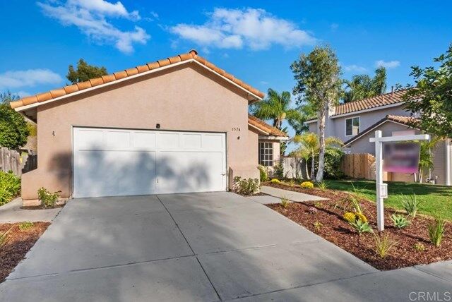 Property Photo: 1574 Avenida Andante CA 92056