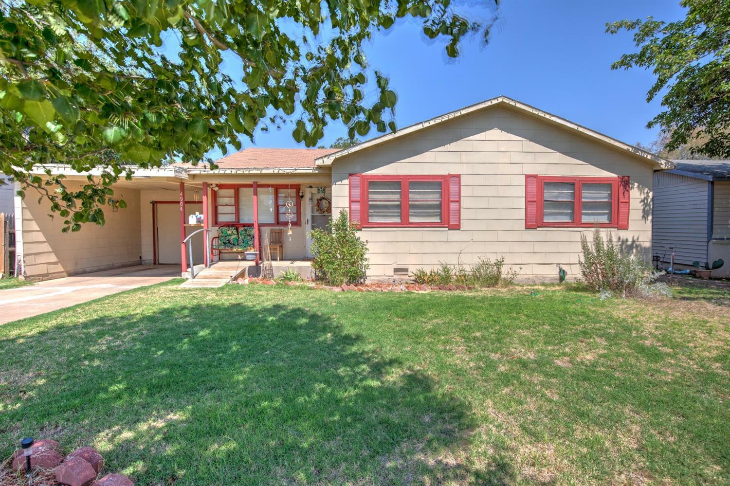 Property Photo:  4904 42nd Street  TX 79414 