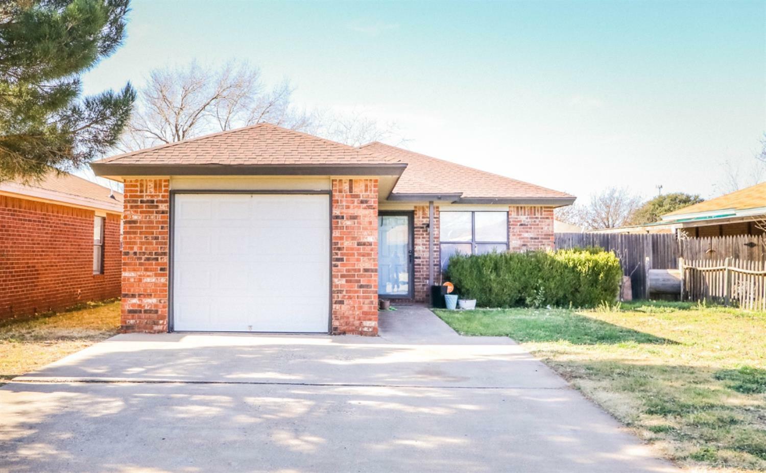 Property Photo:  8418 Ave V  TX 79423 