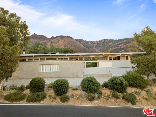 Property Photo:  2560 Old Topanga Canyon Rd  CA 90290 