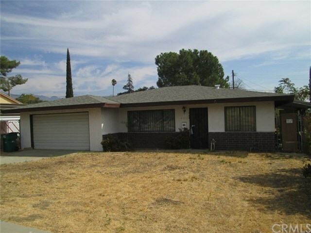 Property Photo:  944 N Florida Street  CA 92220 