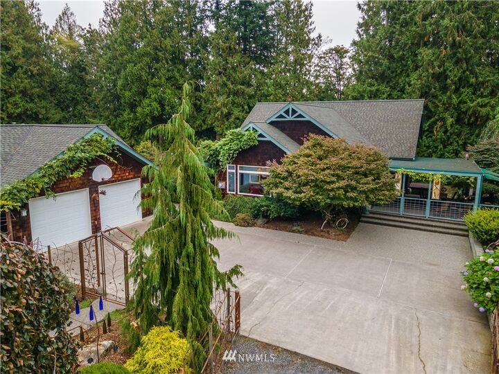 Property Photo:  1500 Lowe Avenue  WA 98229 