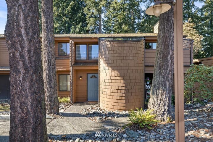 Property Photo: 11414 NE 128th Street 77 WA 98034