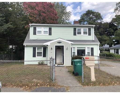 Property Photo: 39 Alandale Pkwy MA 02062