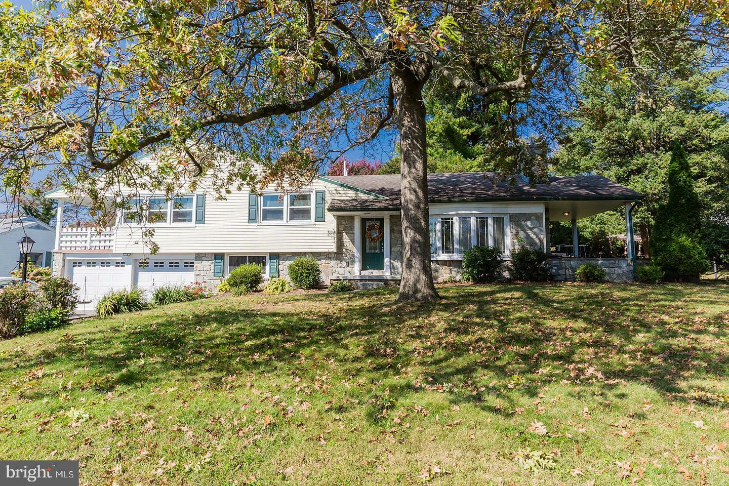 Property Photo: 301 Bluff View Drive PA 17601