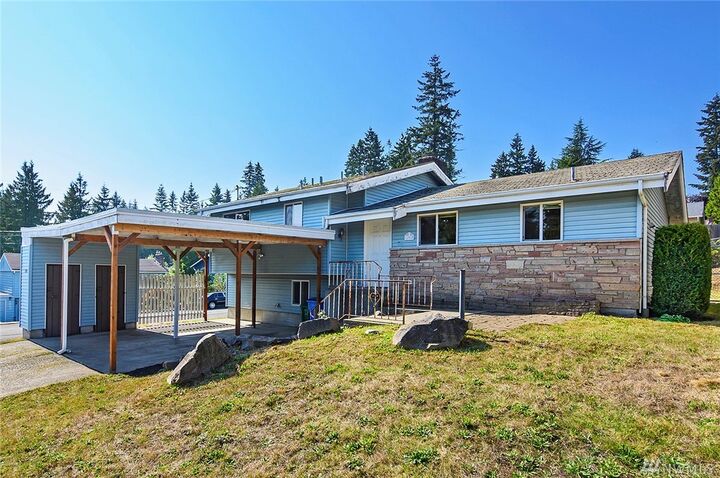 17805 Wayne Ave N  Shoreline WA 98133 photo