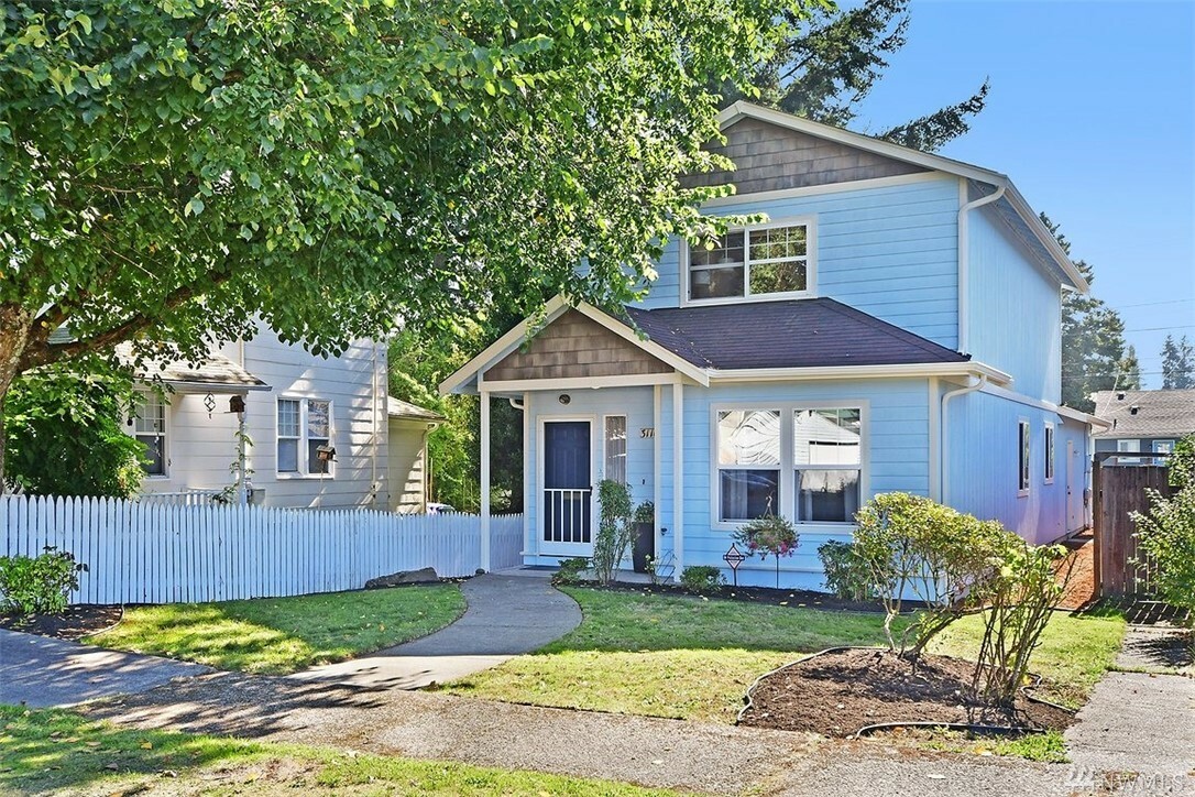 Property Photo:  3110 S 13th St  WA 98405 