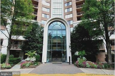 Property Photo:  10101 Grosvenor Place 1403  MD 20852 