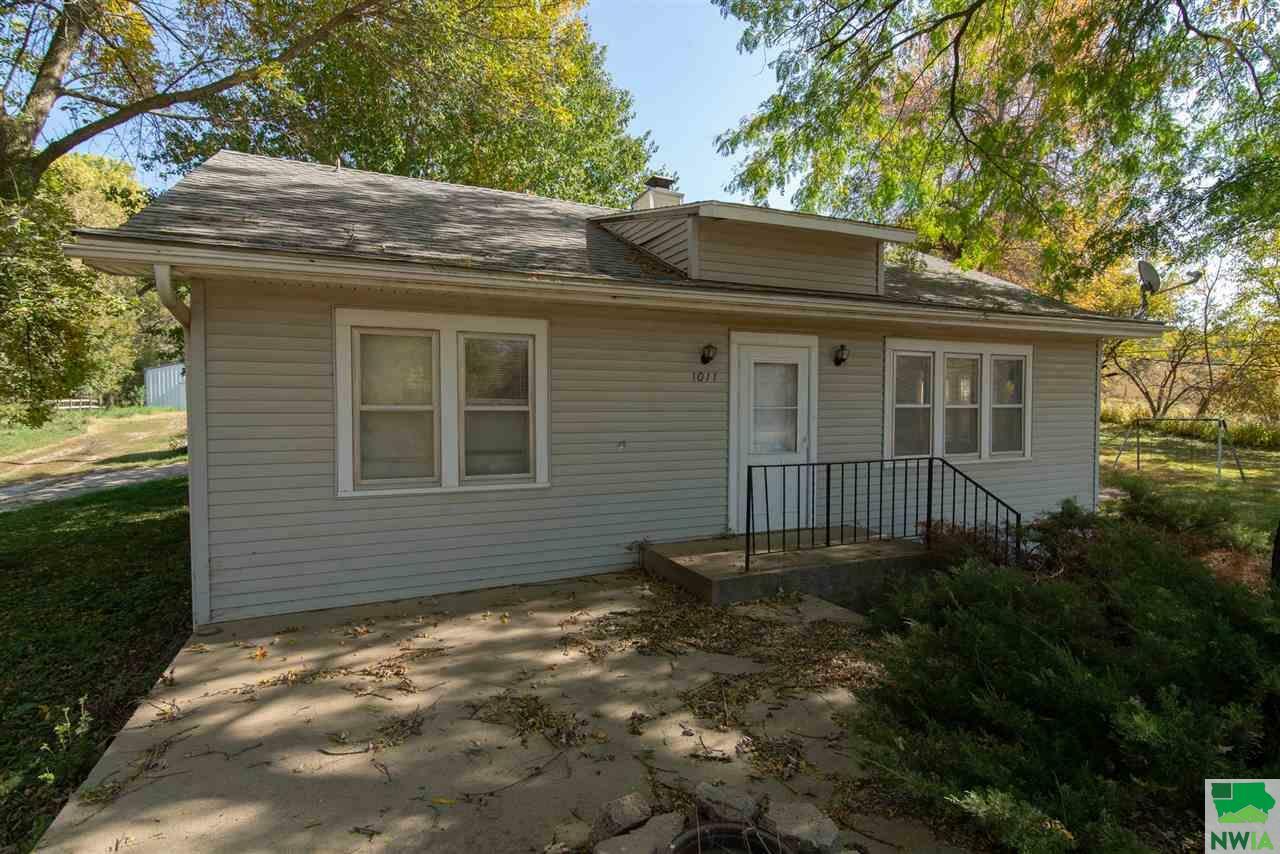 Property Photo:  1011 Buckwalter  IA 51108 