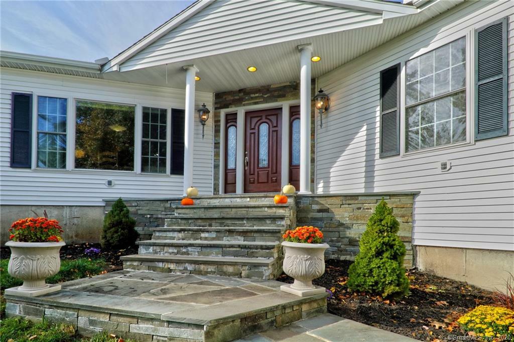 Property Photo:  93 Beacon Road  CT 06524 