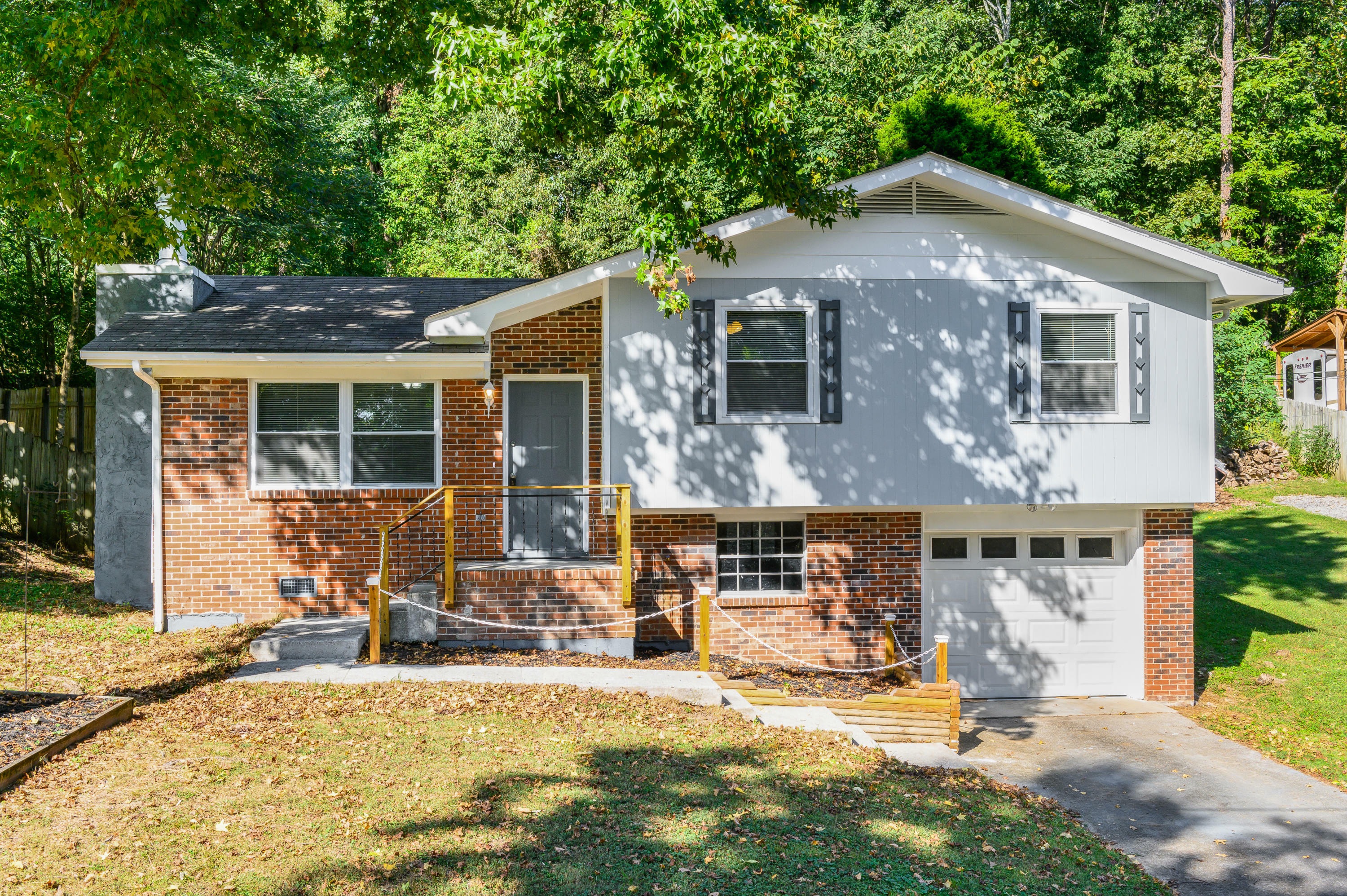 Property Photo:  120 Laurelwood Cir  GA 30741 