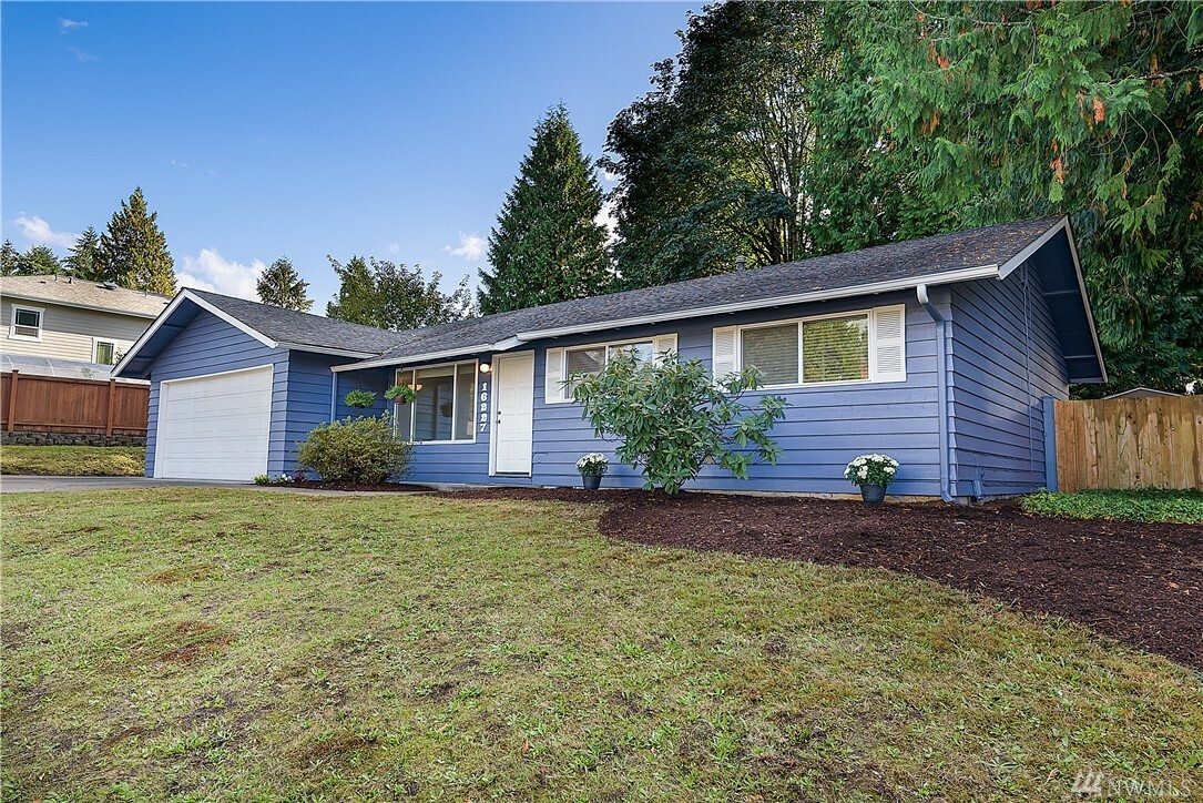 Property Photo: 16227 NE 100th St WA 98052