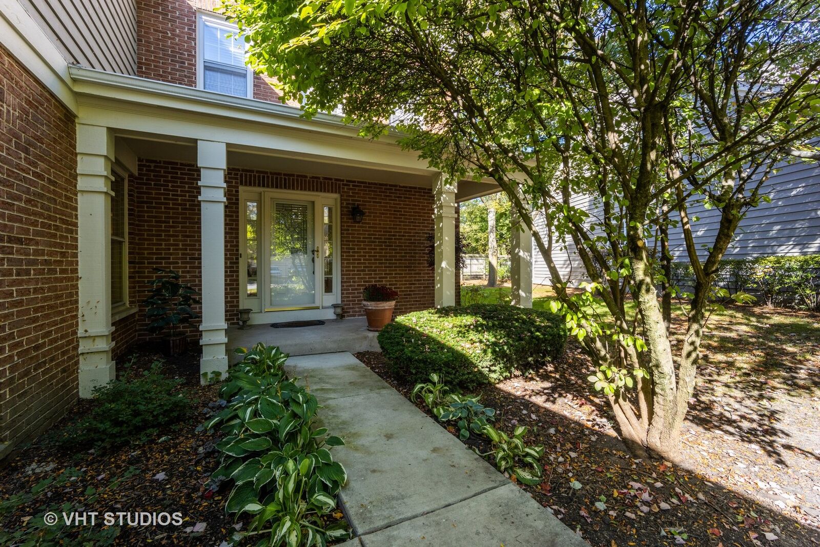 Property Photo:  114 Cornell Court  IL 60025 