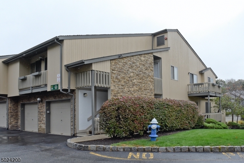 Property Photo: 59 Perkins Dr NJ 07052