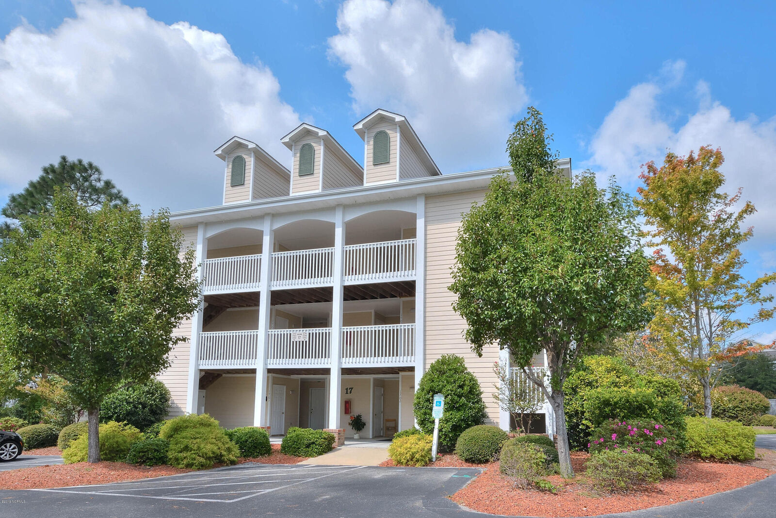 Property Photo:  3350 Club Villa Drive 1706  NC 28461 