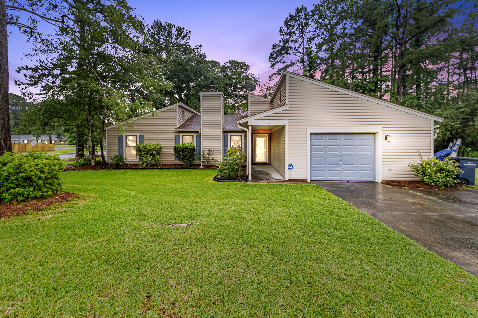 Property Photo:  701 Shadowridge Road  NC 28546 