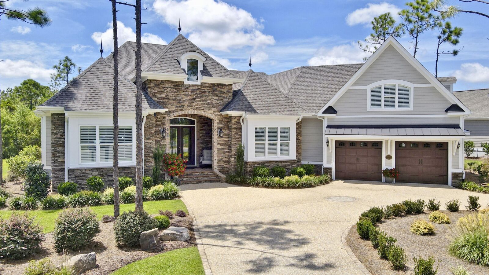 Property Photo:  3061 Moss Hammock Wynd  NC 28461 