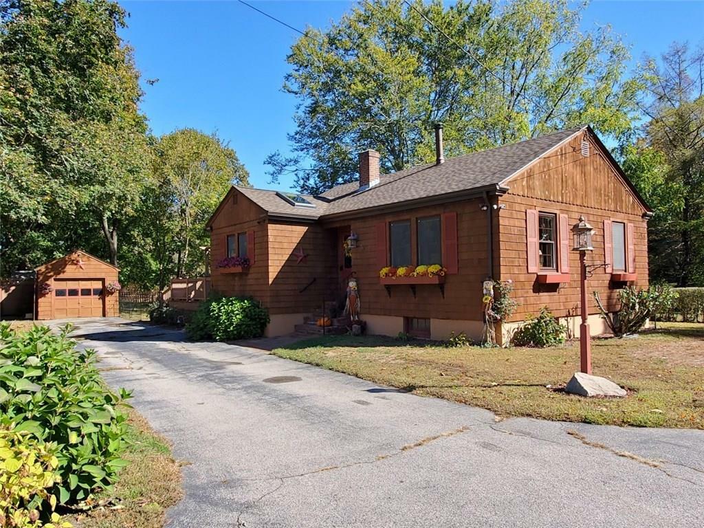 Property Photo: 7 Champlin Dr RI 02804