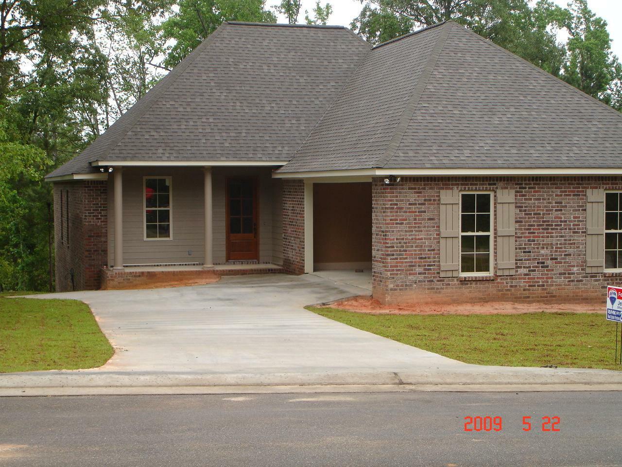 Property Photo:  5 Lamplighter Ln.  MS 39475 