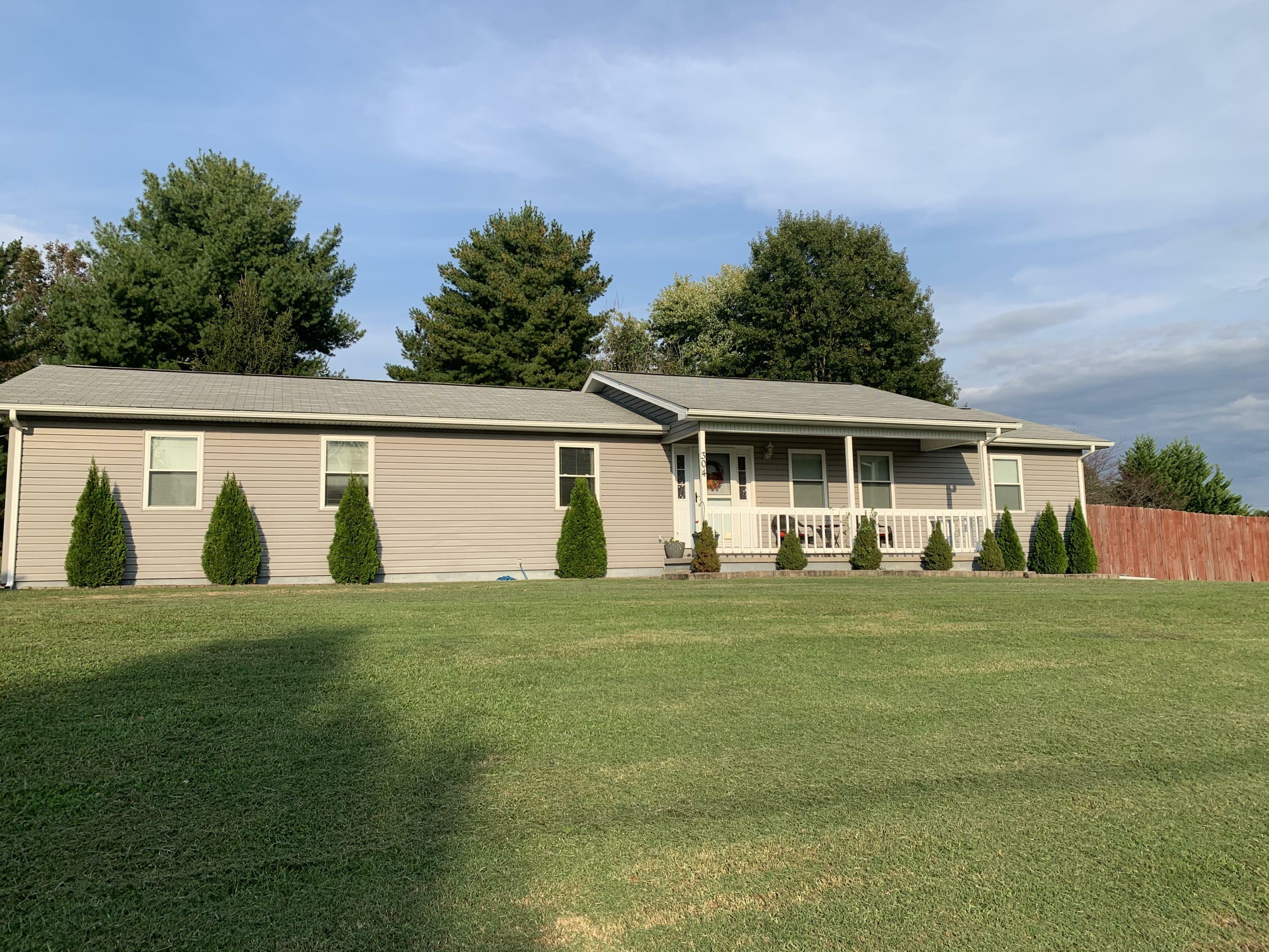 Property Photo:  304 Talon St  TN 37865 