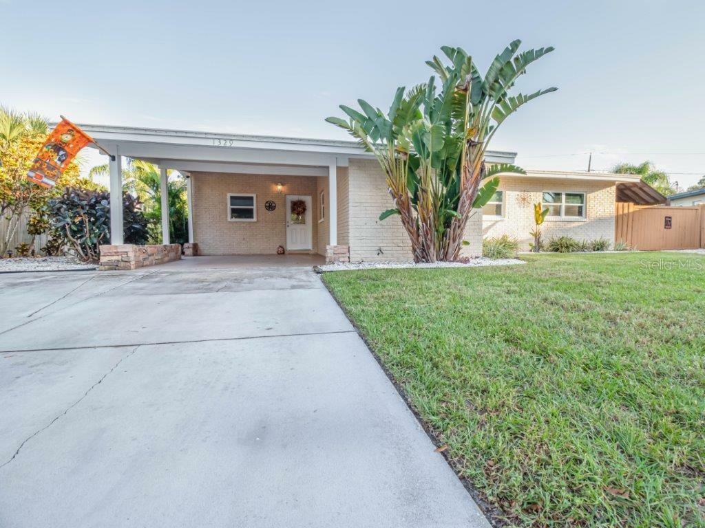 Property Photo:  1329 Stratford Drive  FL 33756 