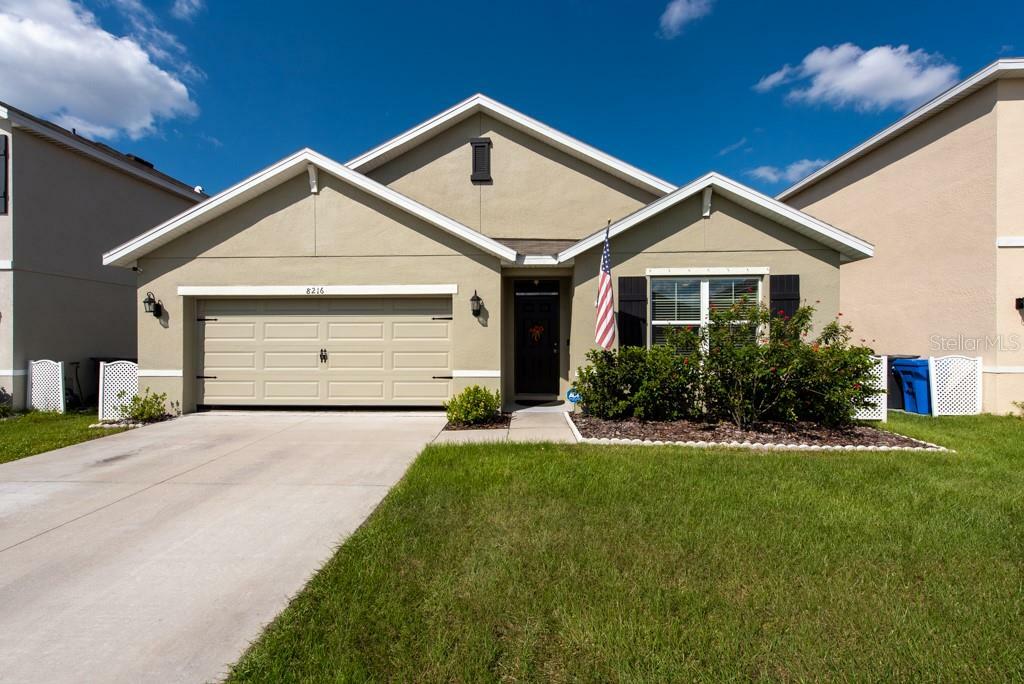 Property Photo:  8216 Bilston Village Lane  FL 33534 