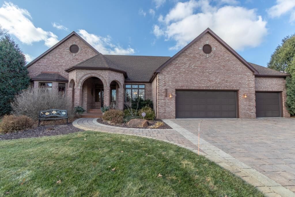 Property Photo: 6235 County Road 101 MN 55340