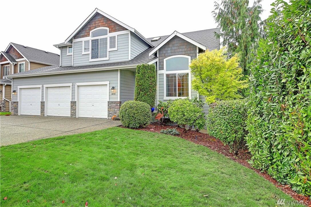 Property Photo:  8410 Grove St  WA 98270 