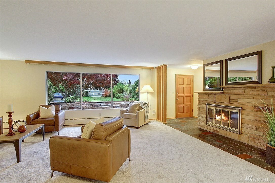Property Photo: 741 Brookmere Dr WA 98020