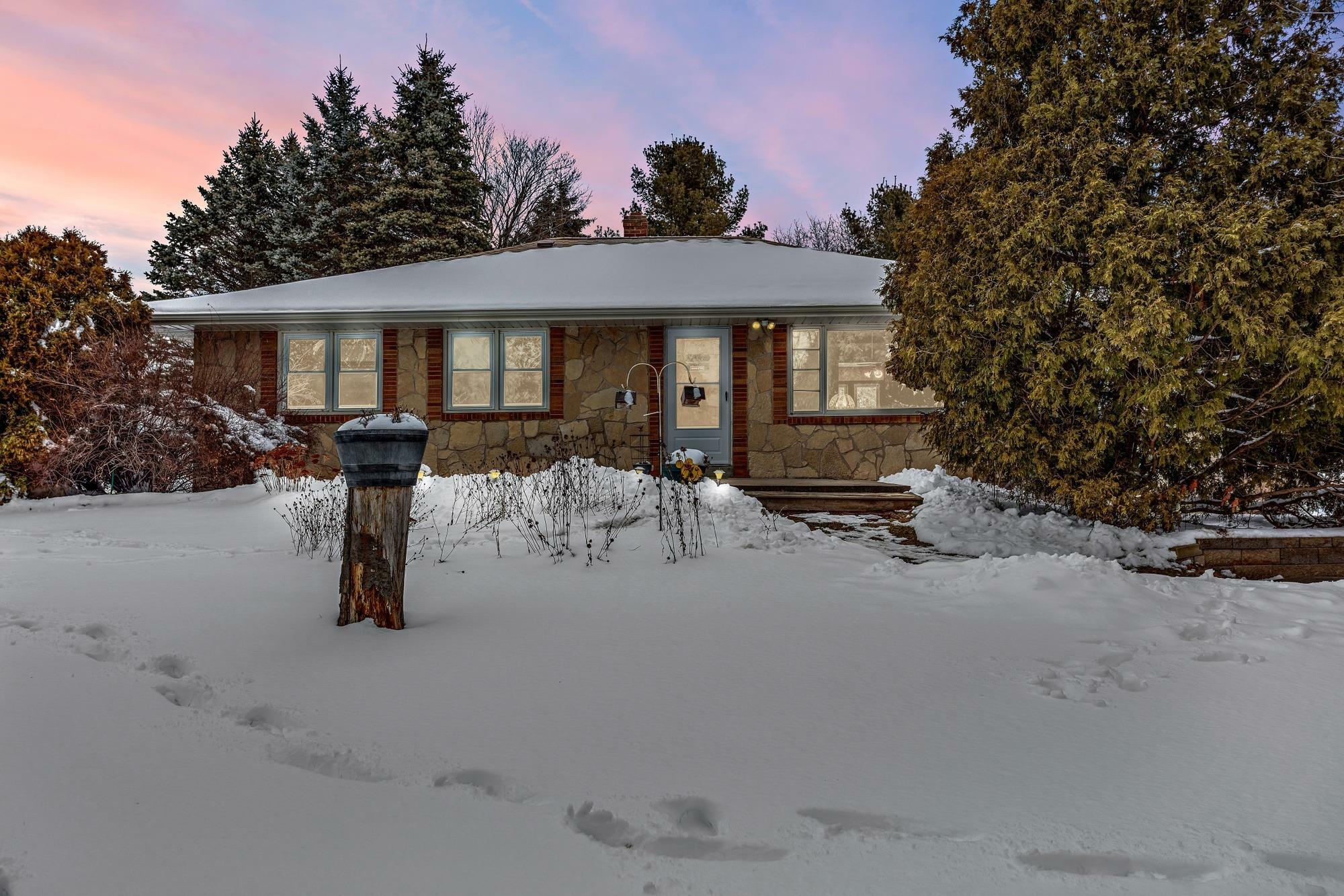 Property Photo:  1496 River Bend Rd  WI 53024 