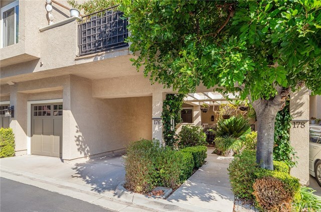 Property Photo:  176 Stanford Court 88  CA 92612 