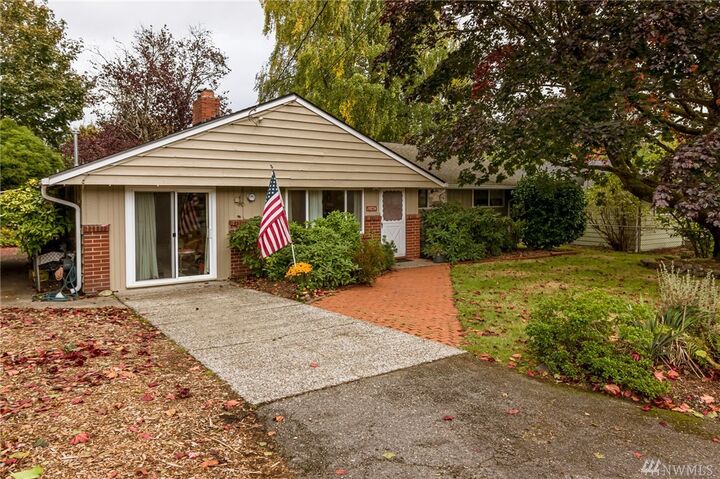 Property Photo:  19274 Occidental Ave S  WA 98148 