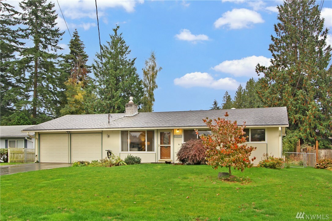 Property Photo:  4628 182nd Place SW  WA 98037 