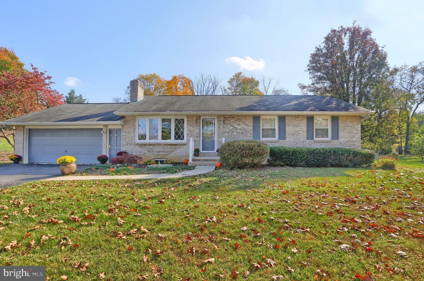 Property Photo: 22 Chestnut Drive PA 17015