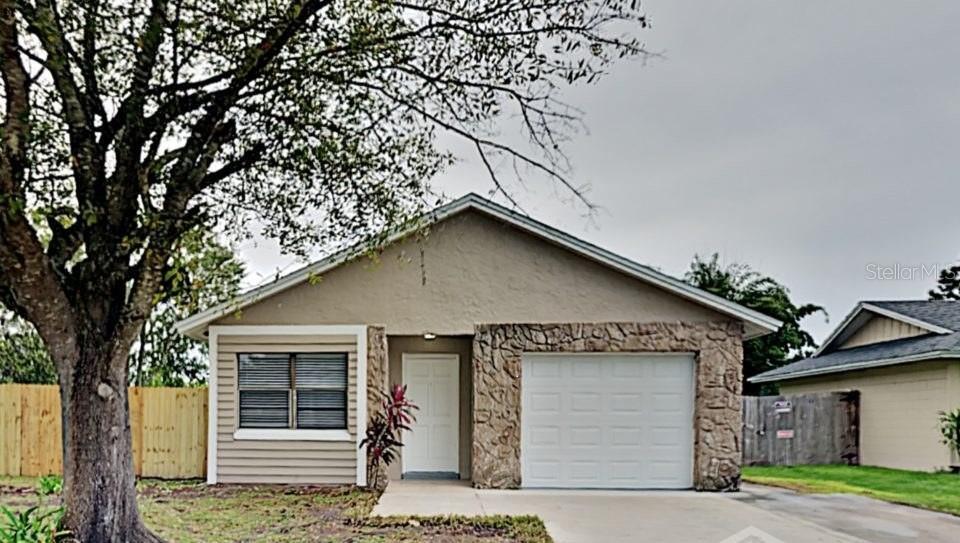 Property Photo: 2803 Redditt Road FL 32822
