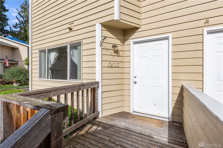 1206 NE Jasmine Lane  Bremerton WA 98311 photo