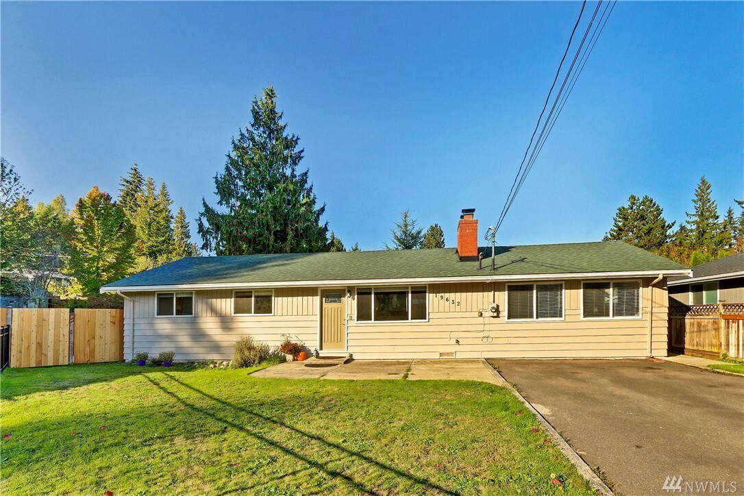 Property Photo:  19632 80th Place W  WA 98026 