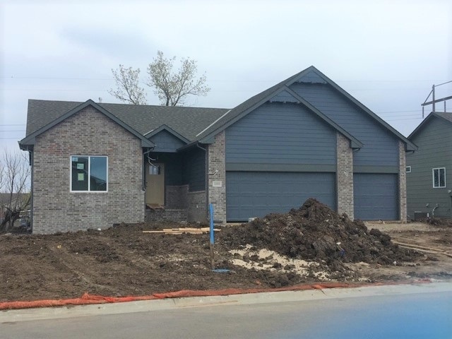 Property Photo: 2201 E Birchwood Rd KS 67037