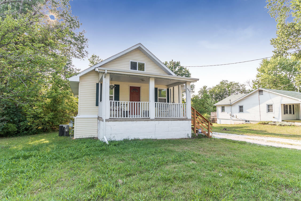 Property Photo:  605 Clinkscales Rd  MO 65203 